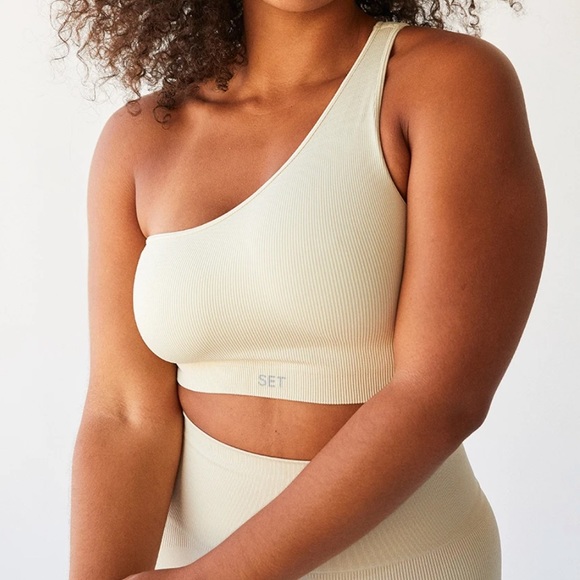 SETactive | Tops | Set Active Oat Milk 